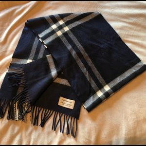 Burberry cashmere scarf